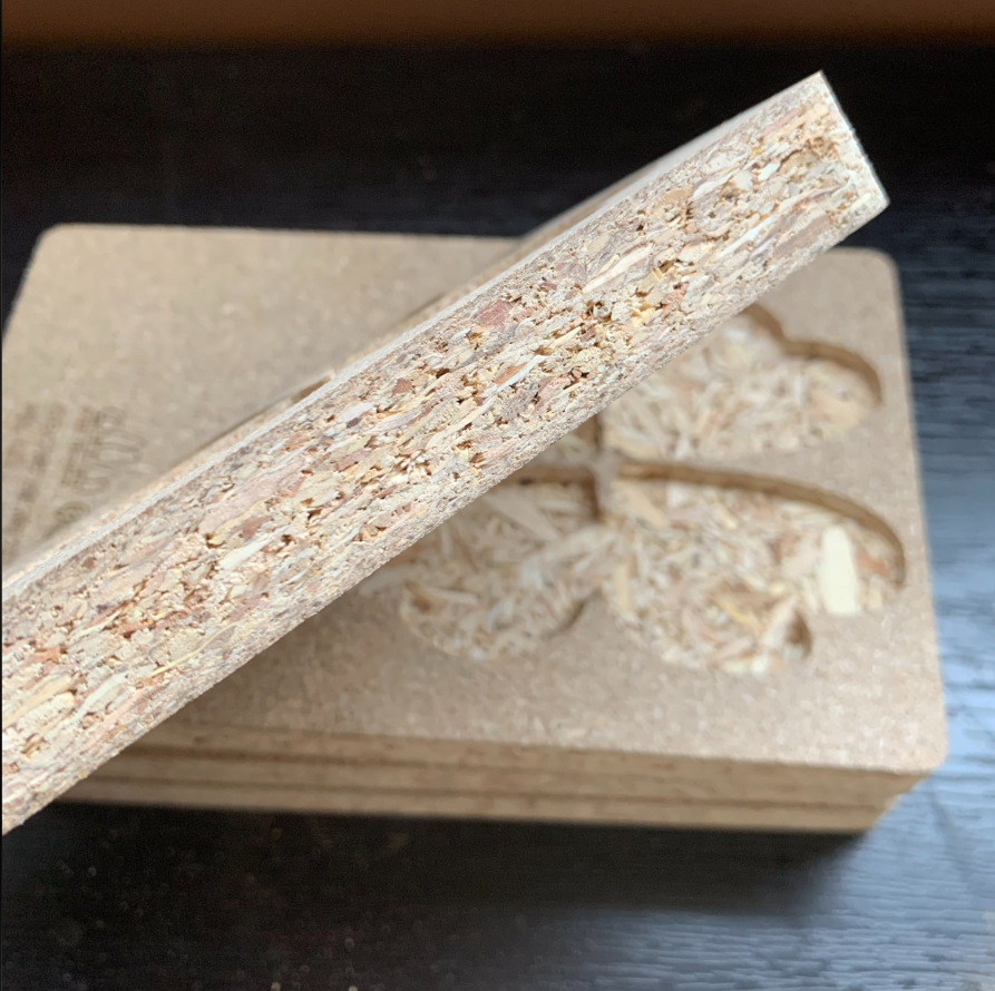 实木南阳颗粒板是什么材质？优缺点一次性说清！