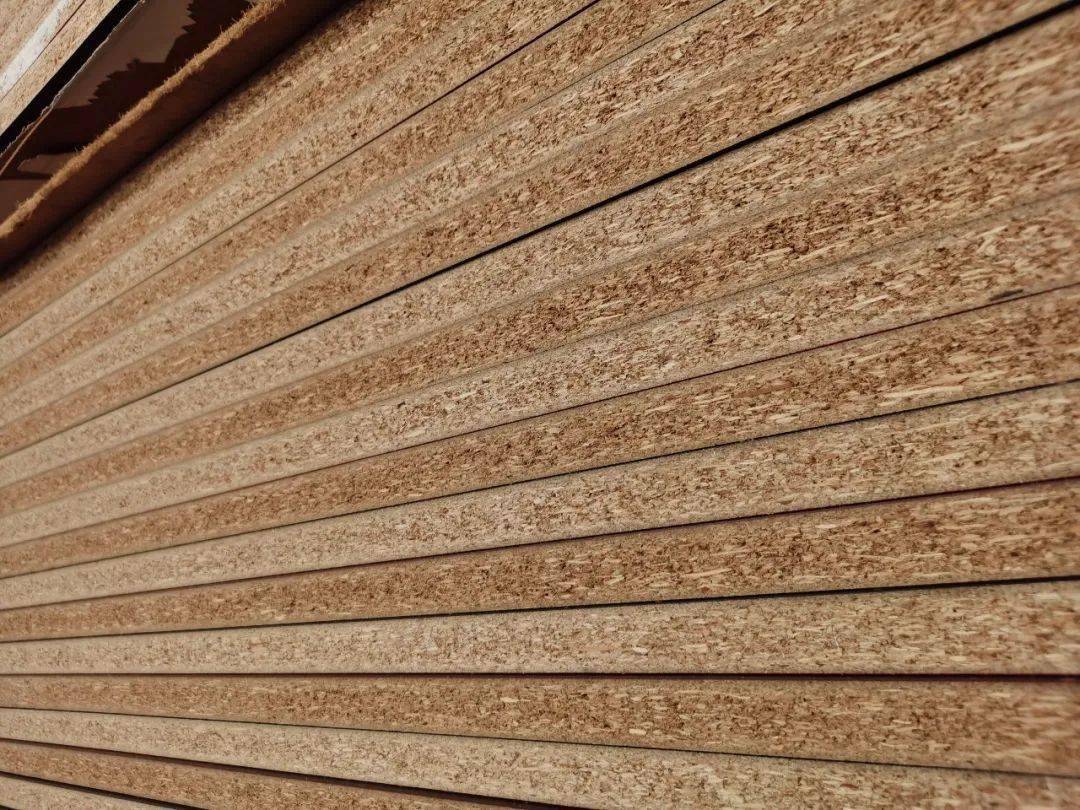 实木南阳颗粒板：最差的板材？与密度板环保PK，谁更胜一筹？